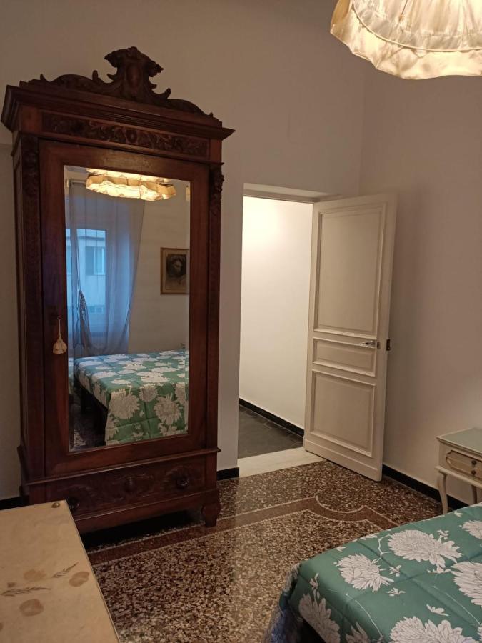 Wow Home 2 - 175 Mq - Posteggio Privato - Davanti Porto Traghetti - Fino A 10 Posti Letto - Balcone Cenova Dış mekan fotoğraf