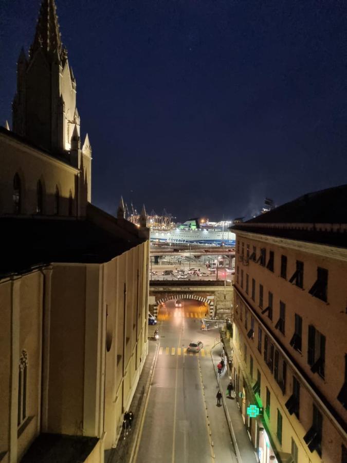 Wow Home 2 - 175 Mq - Posteggio Privato - Davanti Porto Traghetti - Fino A 10 Posti Letto - Balcone Cenova Dış mekan fotoğraf