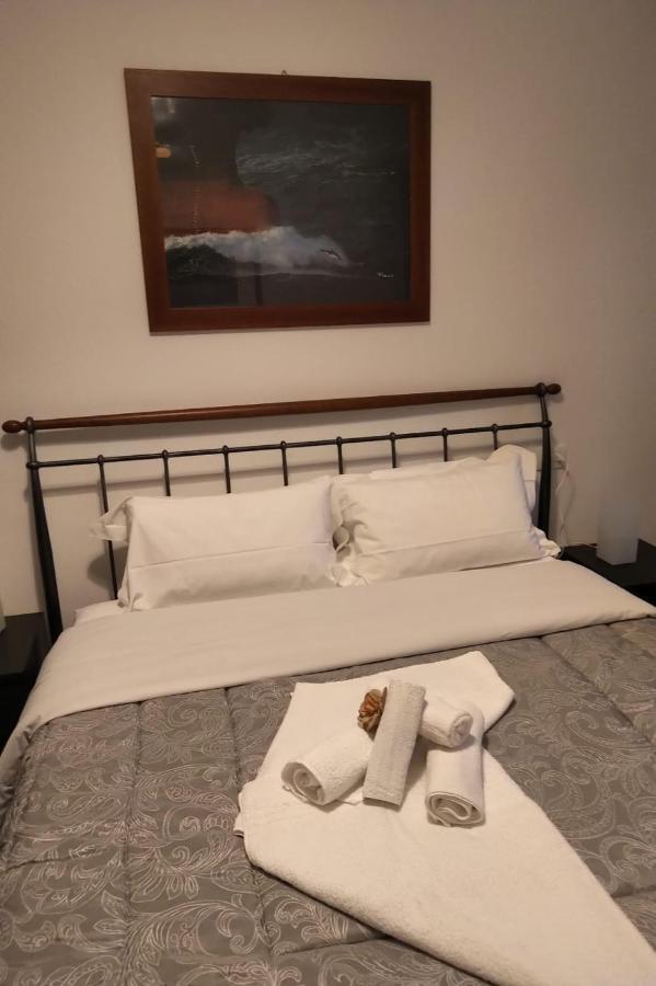 Wow Home 2 - 175 Mq - Posteggio Privato - Davanti Porto Traghetti - Fino A 10 Posti Letto - Balcone Cenova Dış mekan fotoğraf
