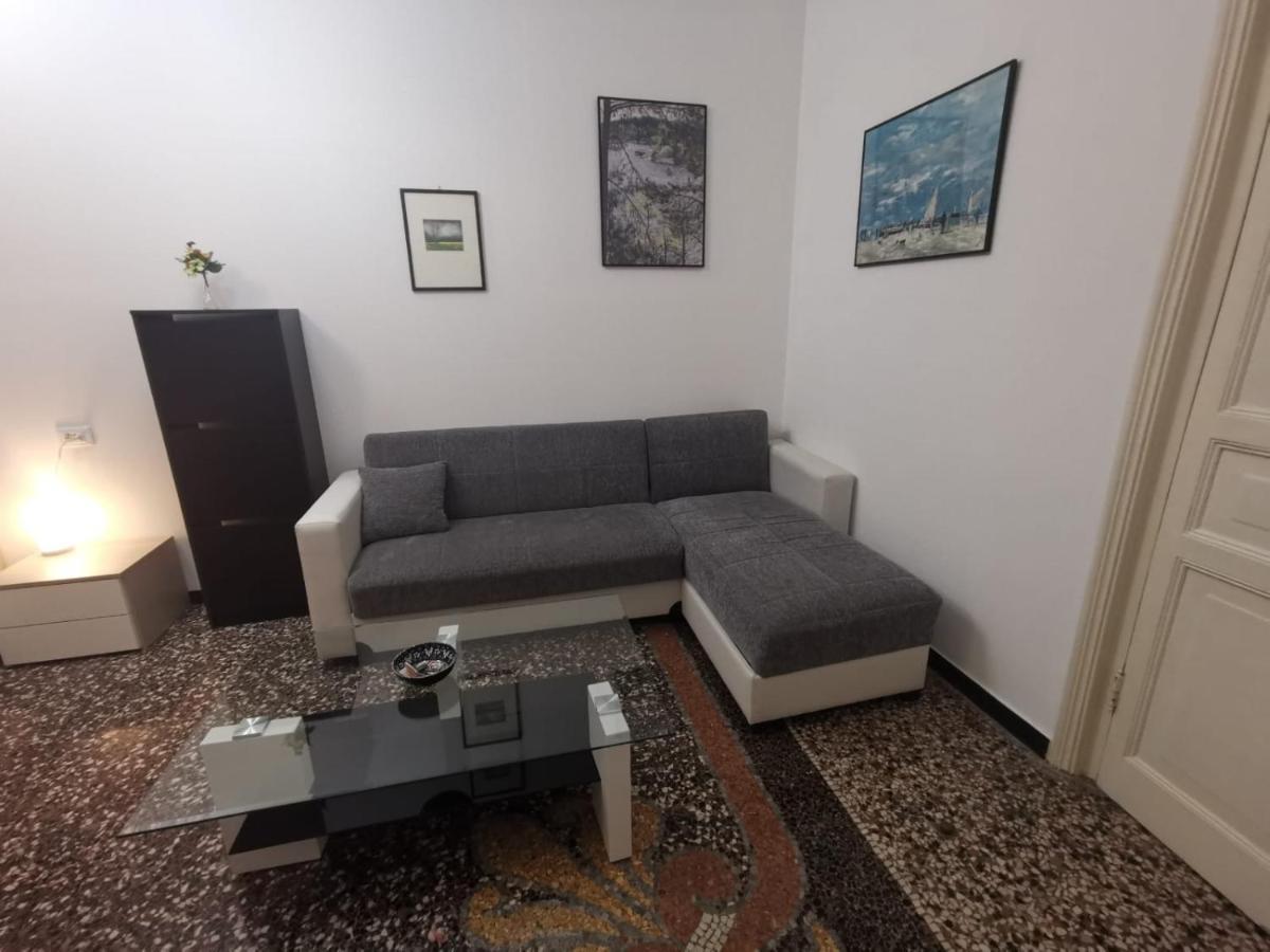 Wow Home 2 - 175 Mq - Posteggio Privato - Davanti Porto Traghetti - Fino A 10 Posti Letto - Balcone Cenova Dış mekan fotoğraf