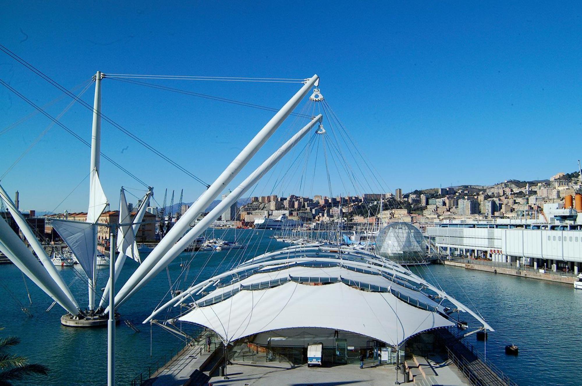 Wow Home 2 - 175 Mq - Posteggio Privato - Davanti Porto Traghetti - Fino A 10 Posti Letto - Balcone Cenova Dış mekan fotoğraf